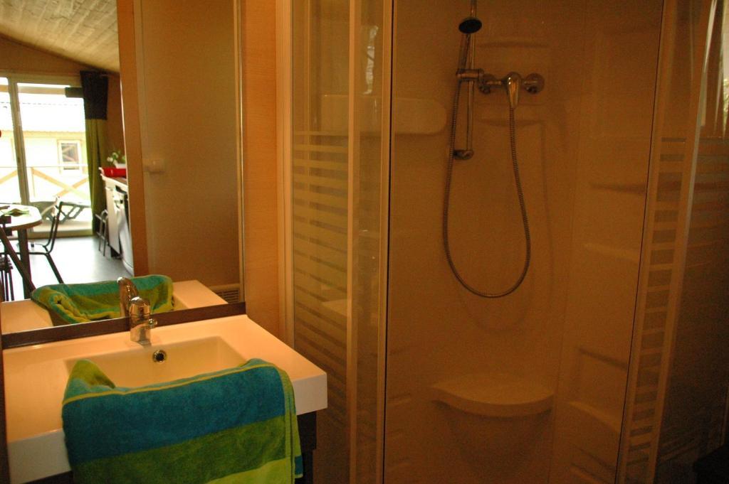 La Lande Du Moulin Hotel Sulniac Room photo